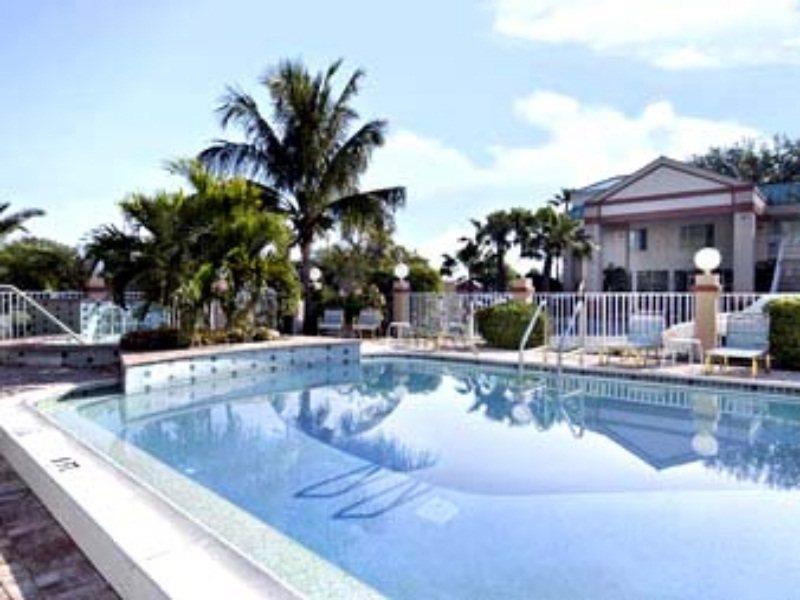 Ramada Limited Clearwater Hotel And Suites Einrichtungen foto