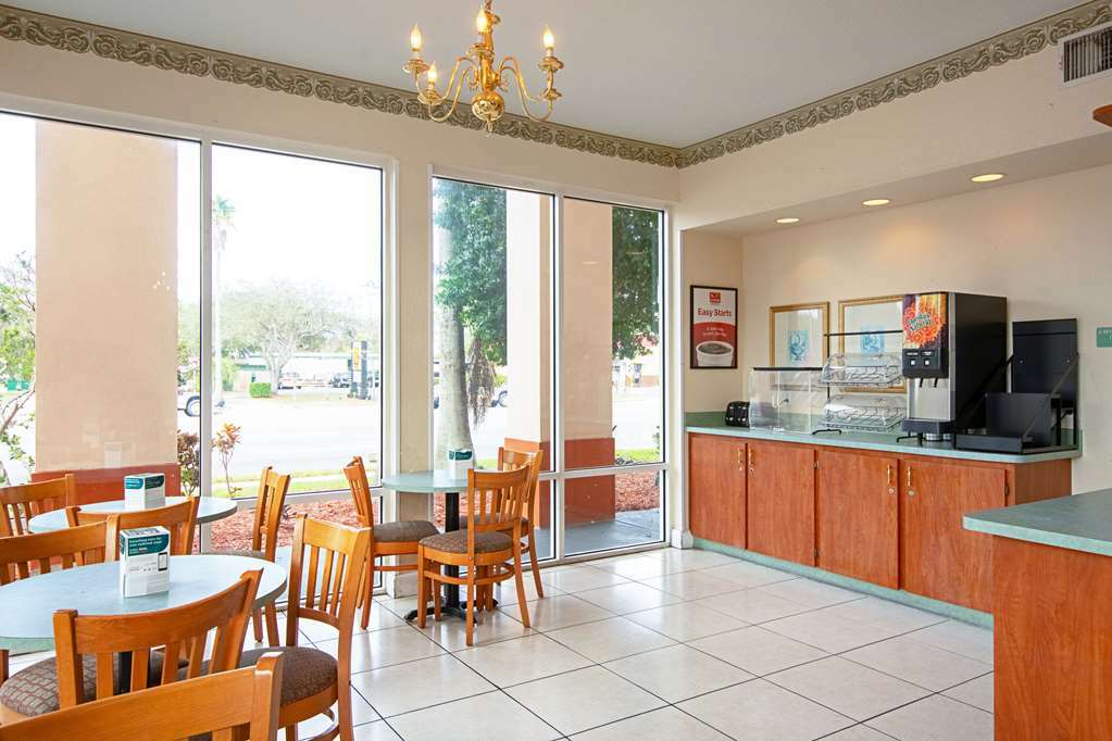 Ramada Limited Clearwater Hotel And Suites Restaurant foto